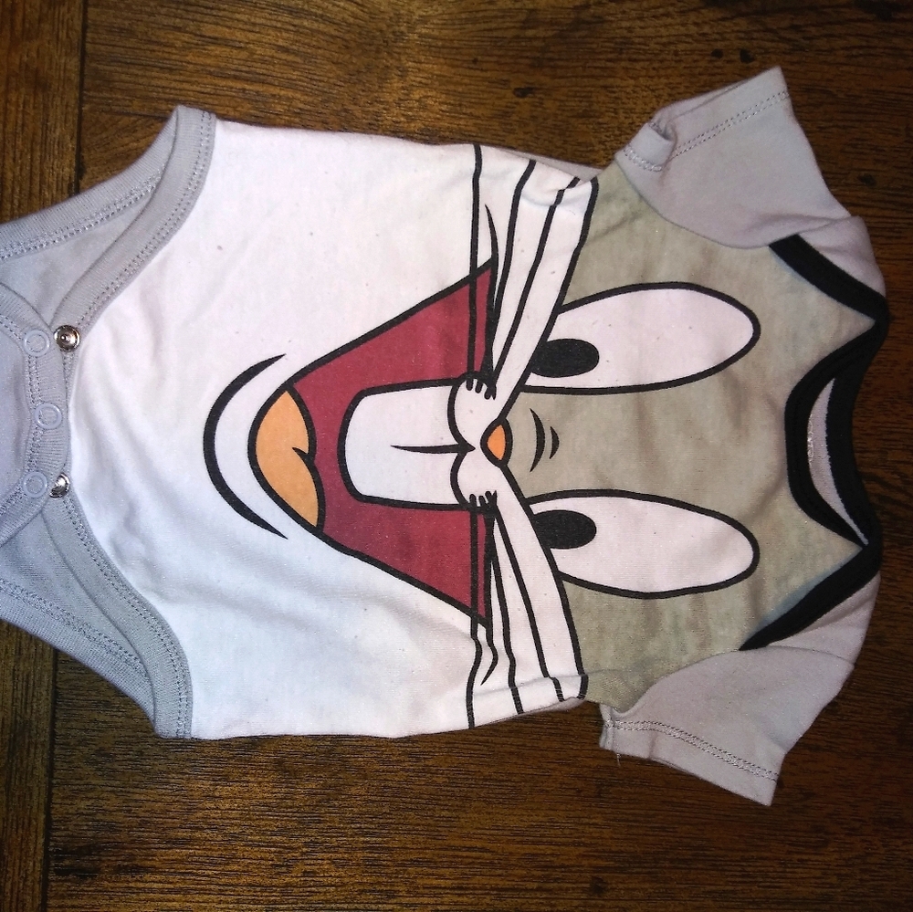 Unisex Bugs Bunny t-shirt